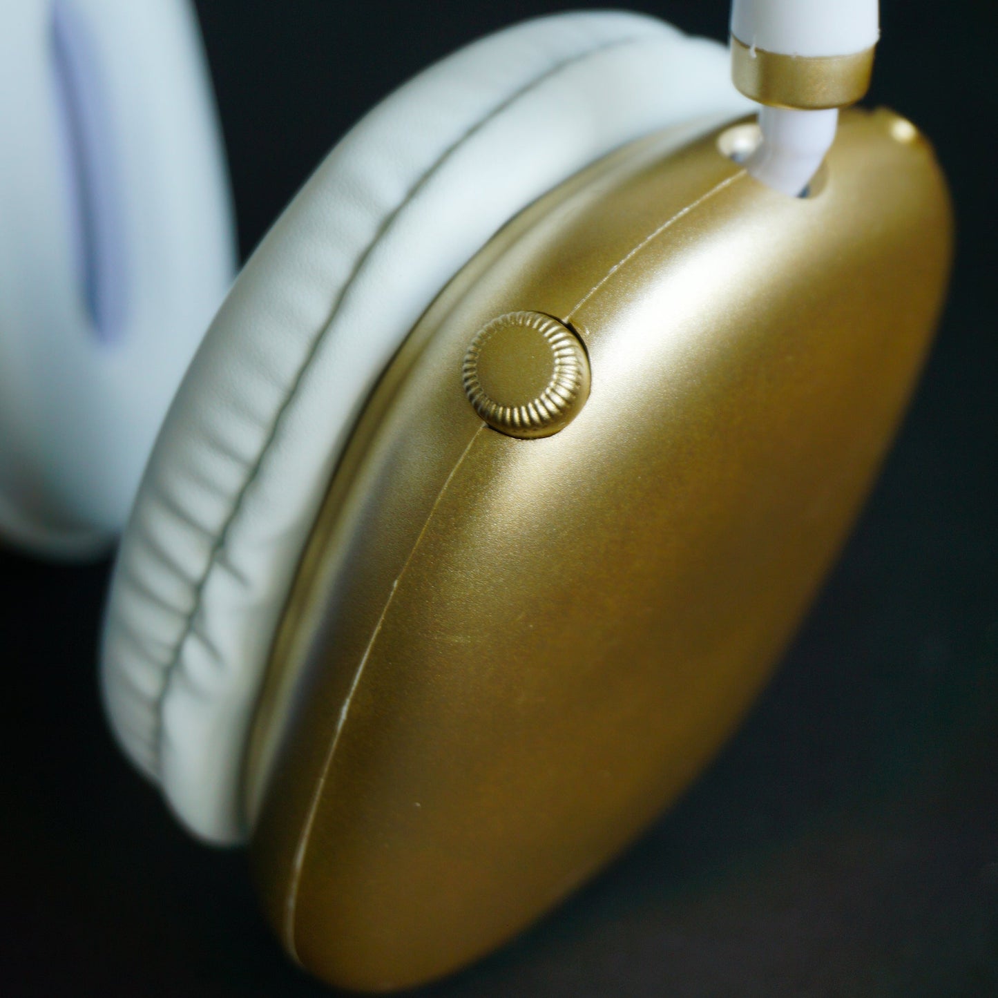 Air Pro Max (Gold Edition)